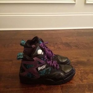 Air Reebok sneakers with pump